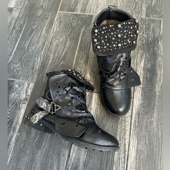 Unique Balin Black Leather Ankle Boots Size 7 Cool Design Concert Rock - Picture 16 of 16